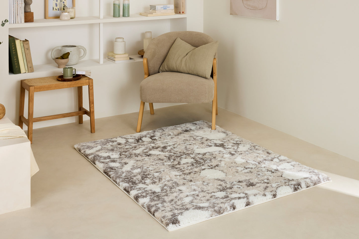 Tapis de salon motif abstrait : ALE670BEI ALENA