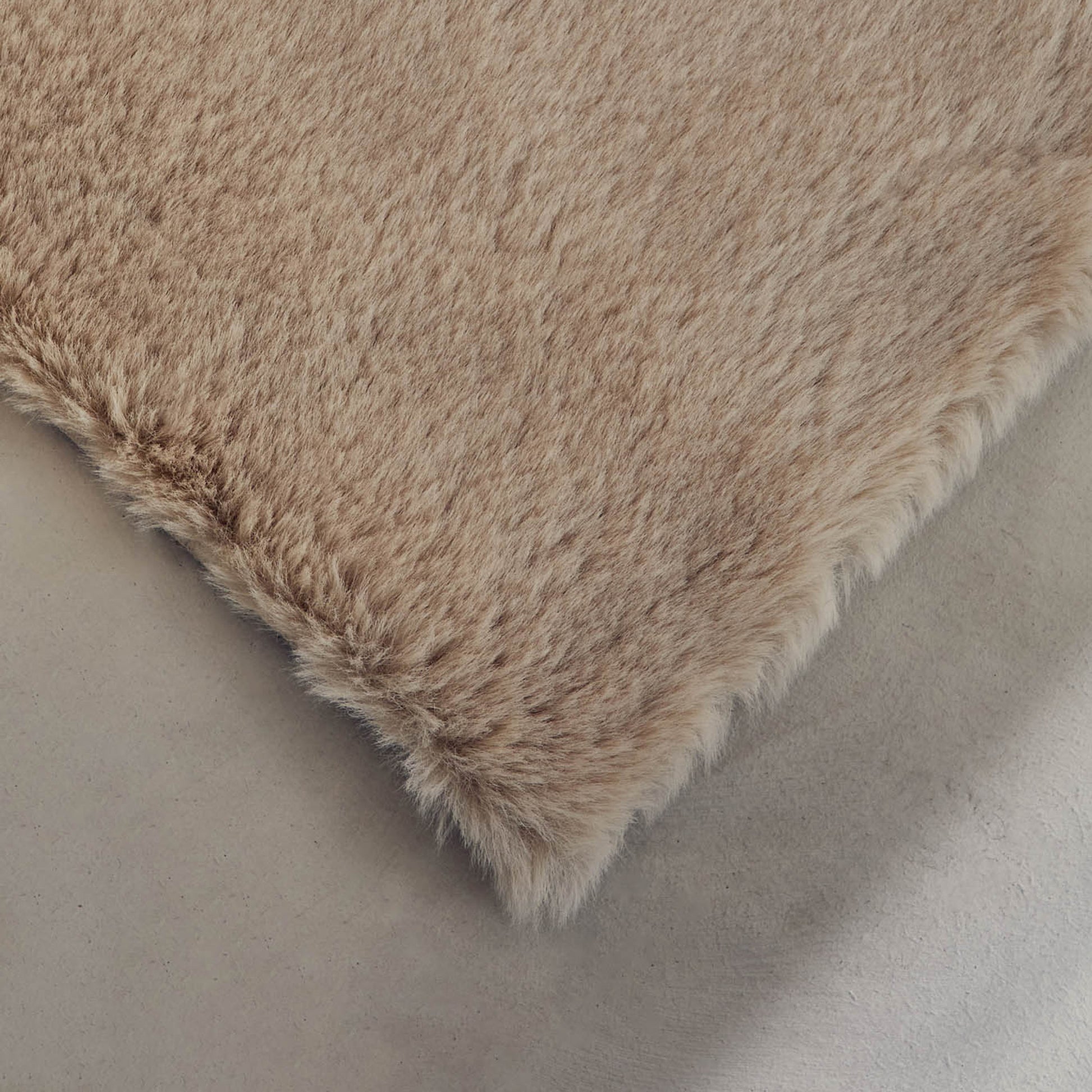 Tapis super doux crème : AVA291CRE AVA