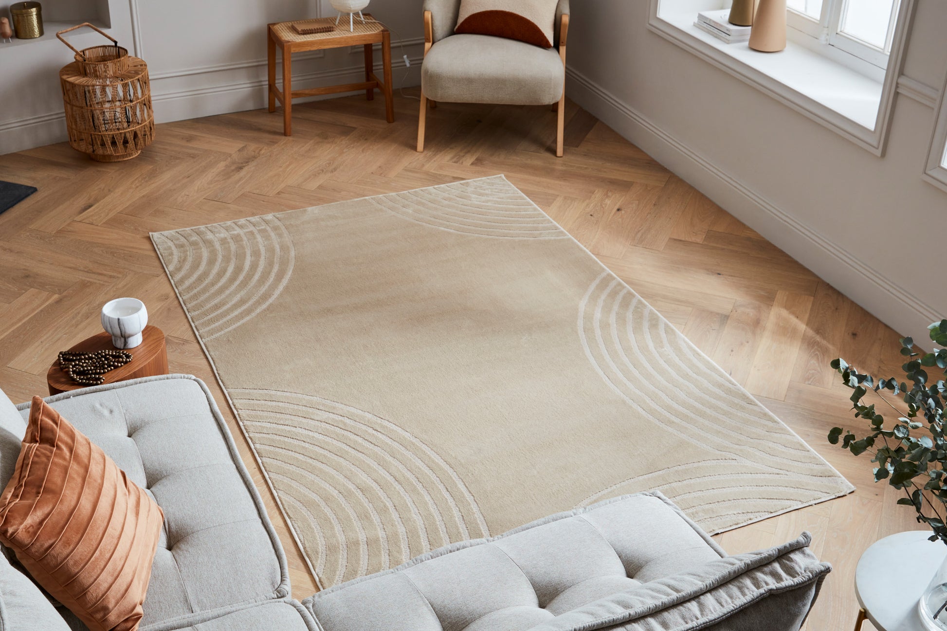 Tapis poils ras motif arc en relief beige : BLO1030BEI BLOOM