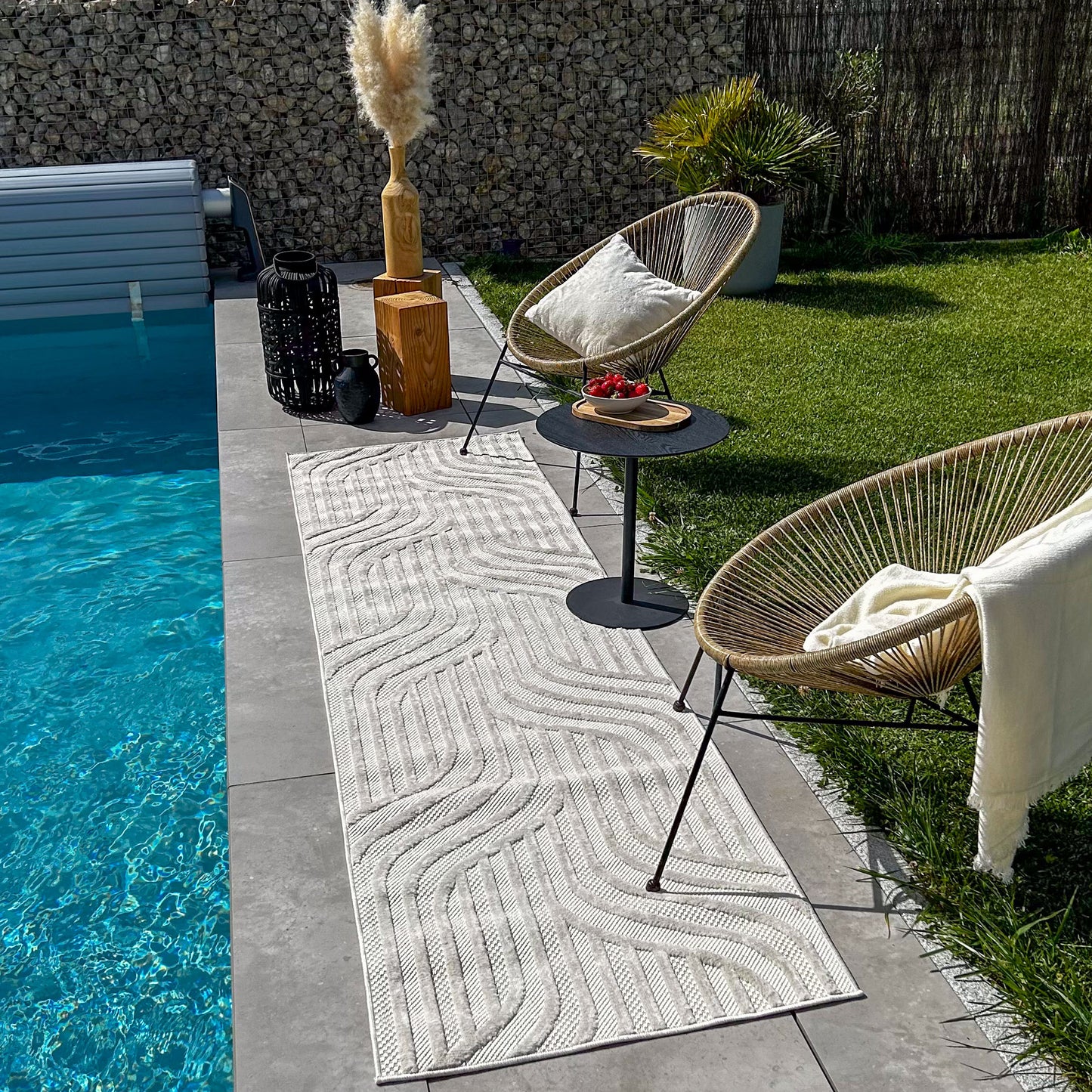 Tapis d'intérieur et extérieur motif graphique Santorini Blanc : SAN989BLA Nazar rugs