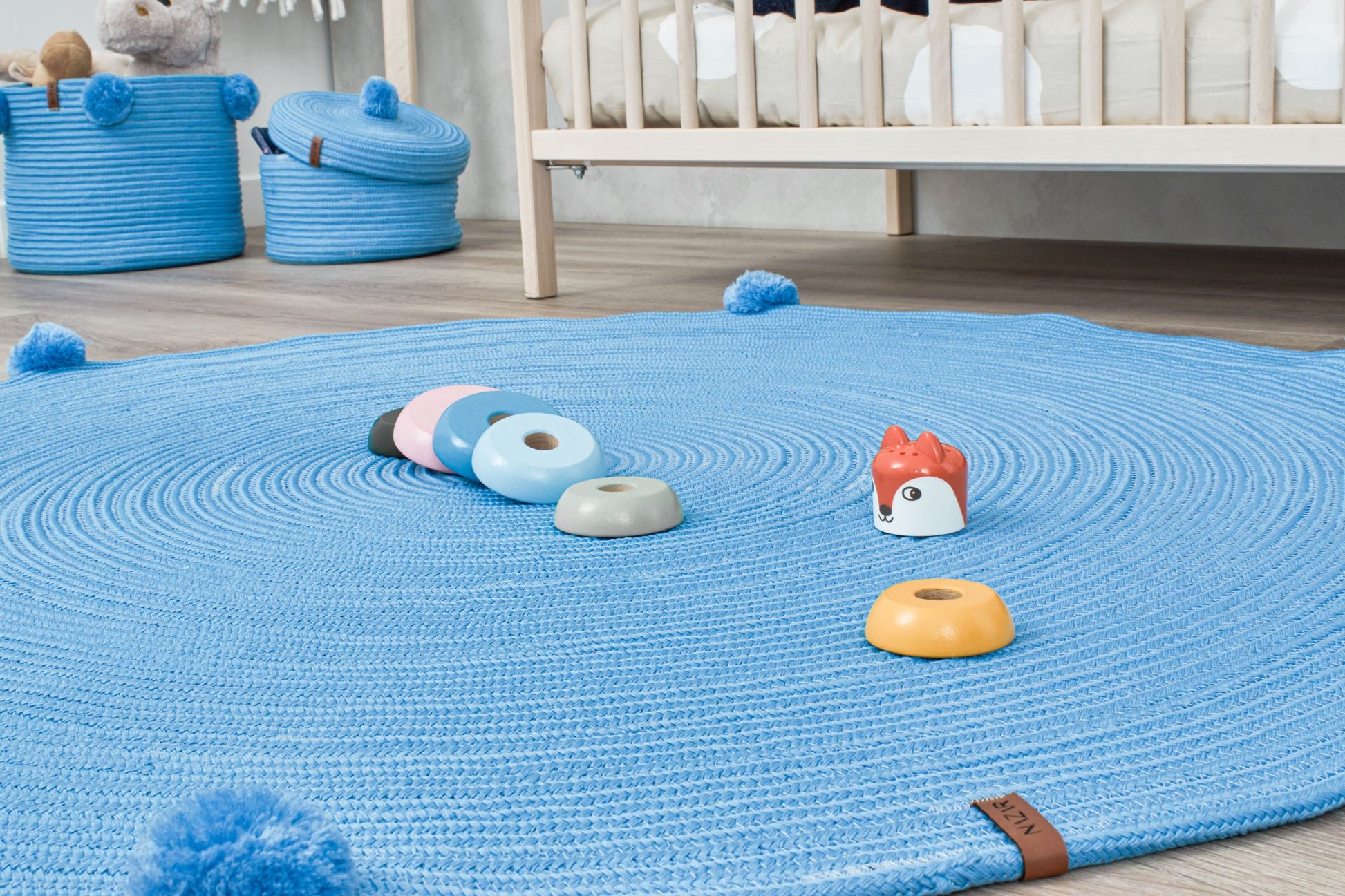 Tapis enfant rond aspect jute fait main bleu : CAL4304BLE - Nazar rugs